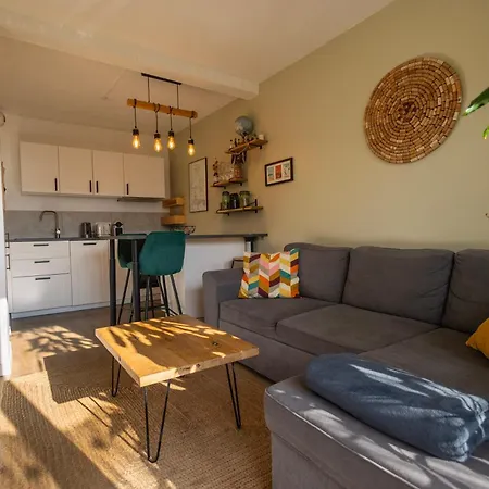 Cosy Avec Balcon & Parking A 2 Pas De Bordeaux Apartment *
